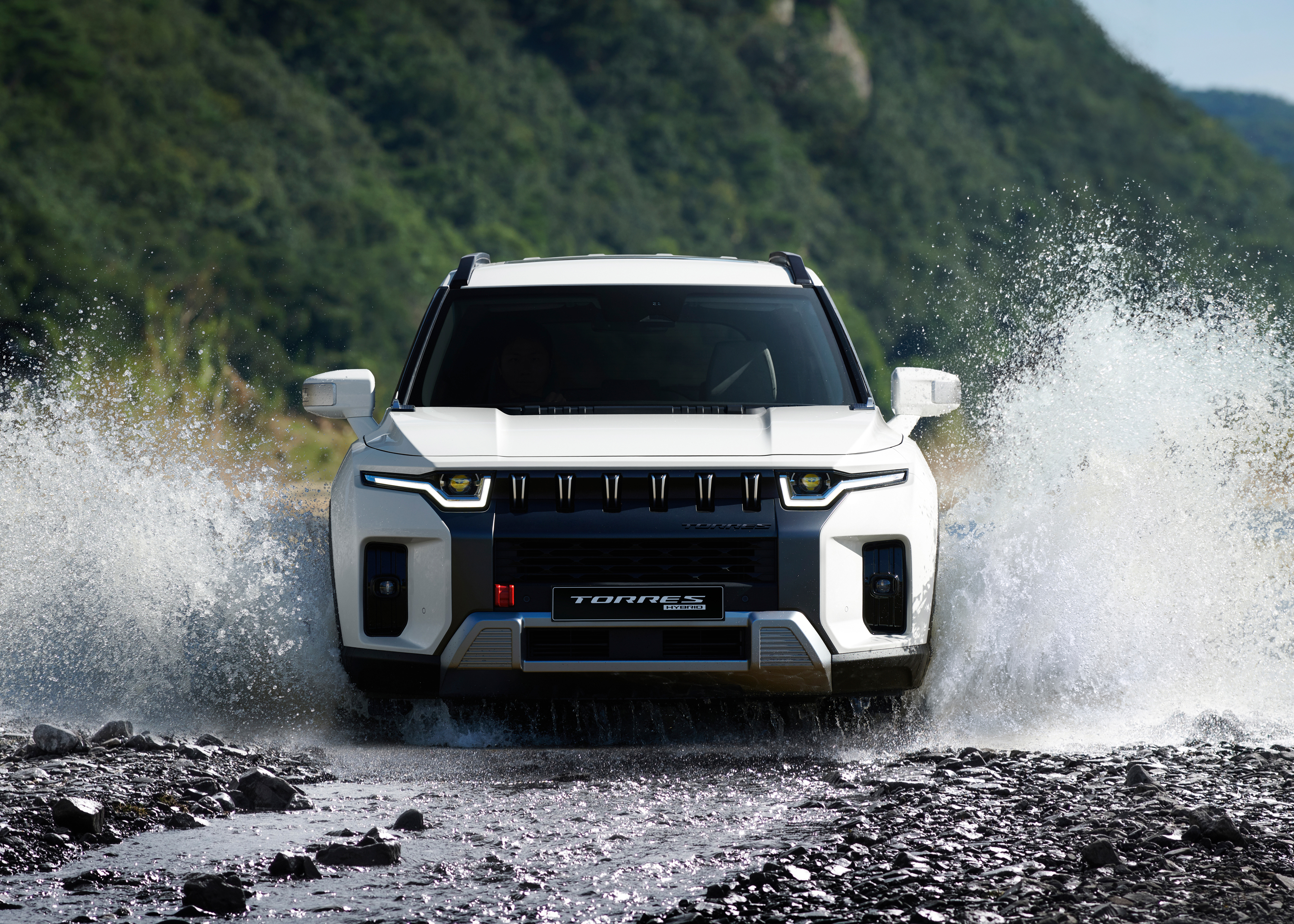 Kgm Torres Hybrid Overview Design8